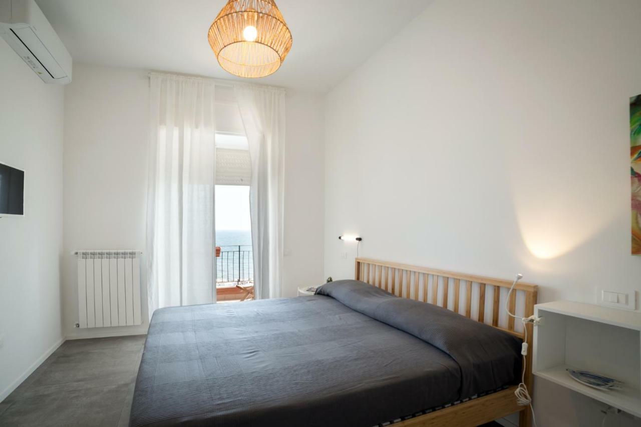 サレルノ Salsedine Sea View Bed & Breakfast エクステリア 写真